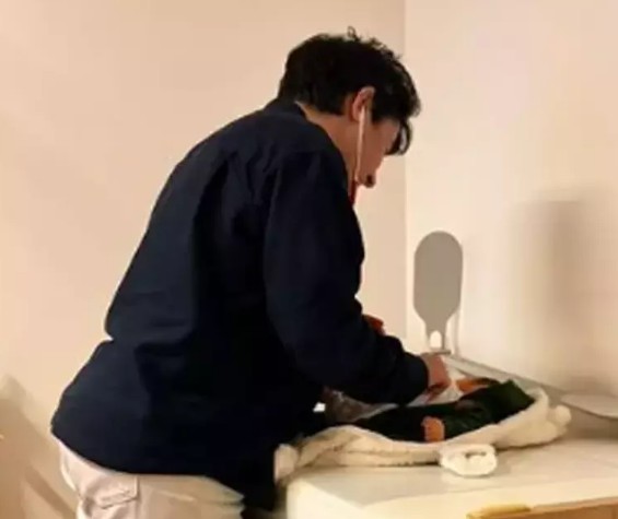 Oğlunun ilk fotoğrafını paylaştı!